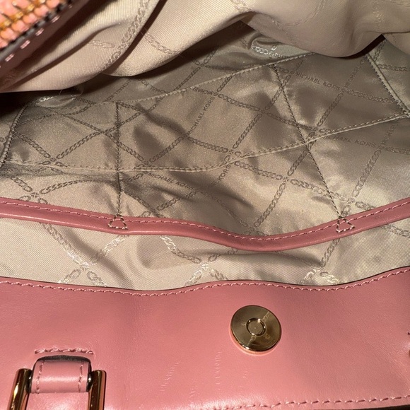 Elegant Michael Kors Pink Leather Handbag - Picture 10 of 13